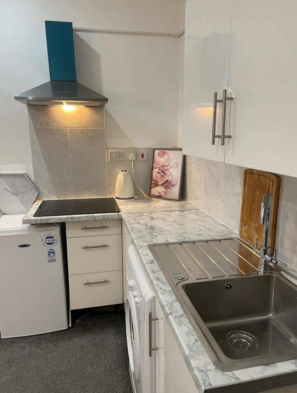 Apartment In Bham City Centre, Free Parking Sleeps 3 Birmingham Eksteriør bilde